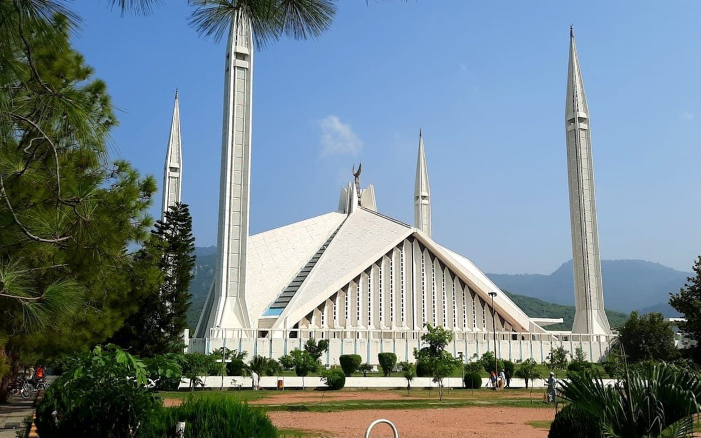 Faisal Mosque, below the Margalla Hills in Islamabad, Pakistan